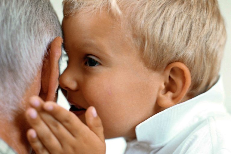 وزوز-گوش-سمعک